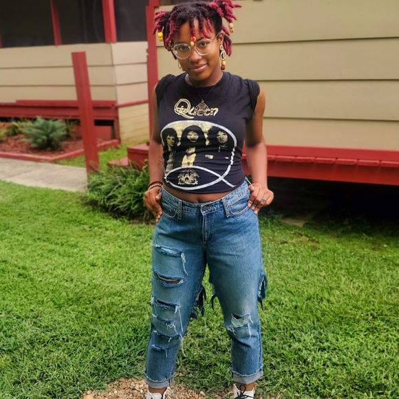 Universal Thread Size 8/29 Hand Ripped Jeans - Picture 2 of 8